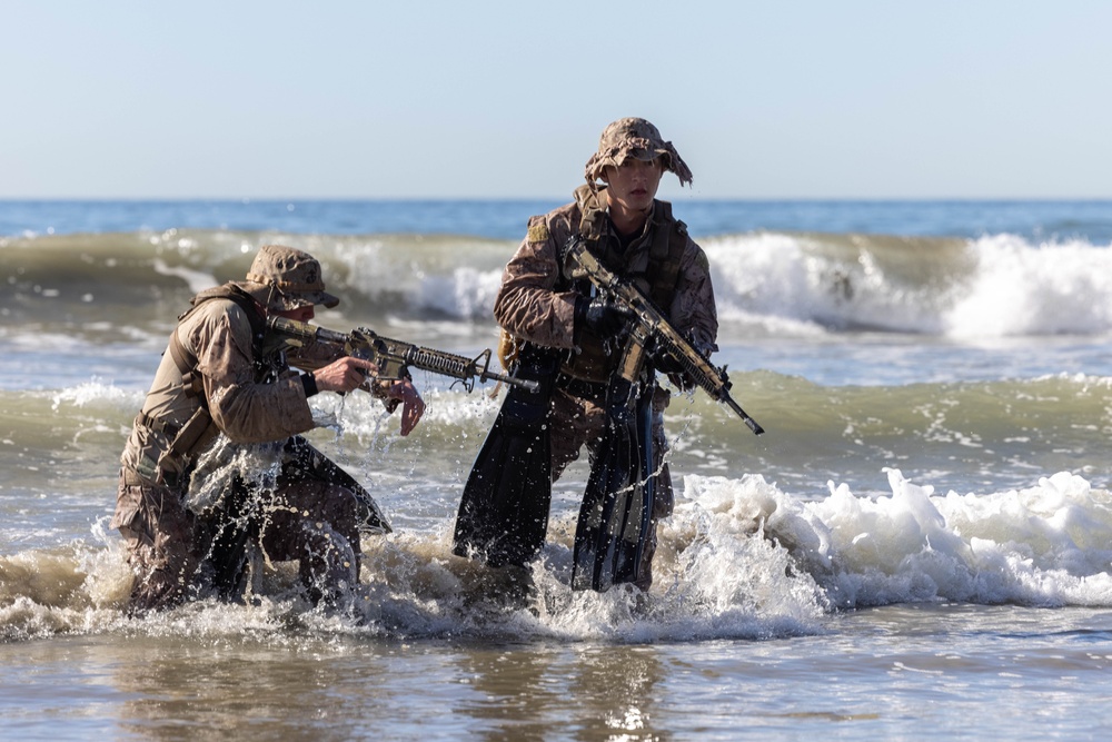 V17 Marines conduct Boat Raid Course with EOTG