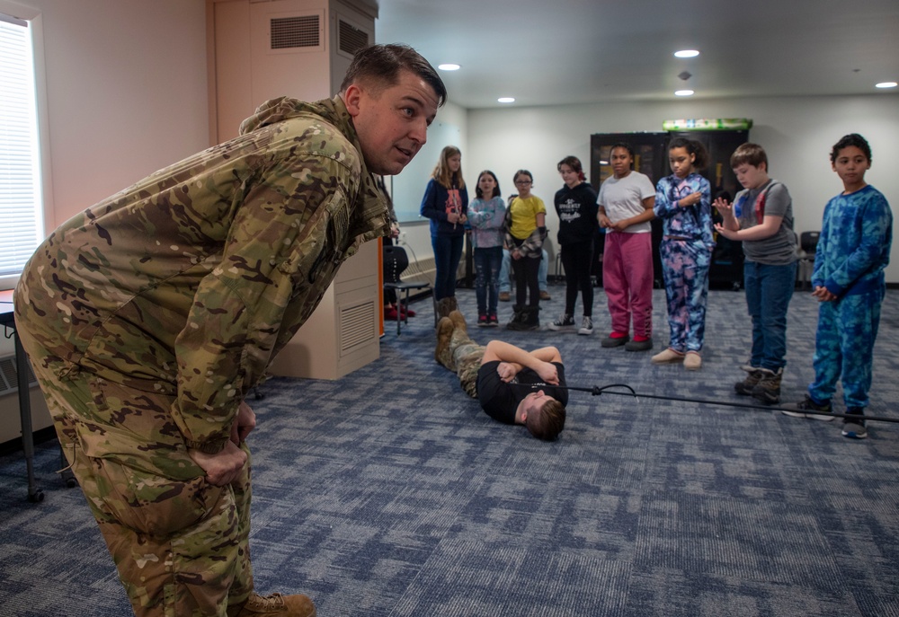 Students Learn Mountaineering Skills from 10th Mountain Division Soldiers on Fort Drum