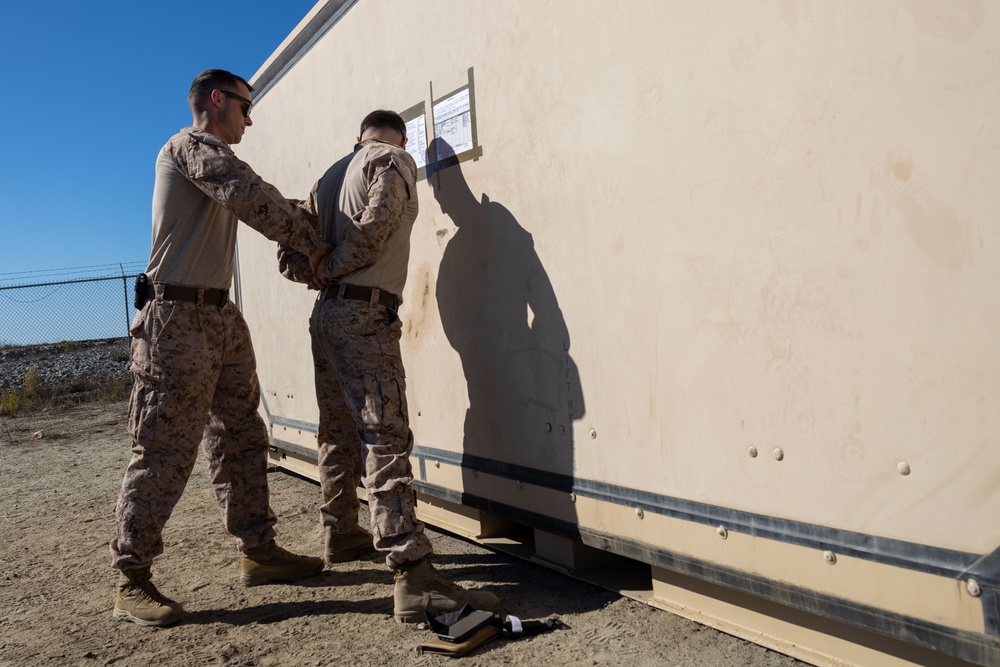 V17, 1st Intel Marines participate in boat raid course with EOTG