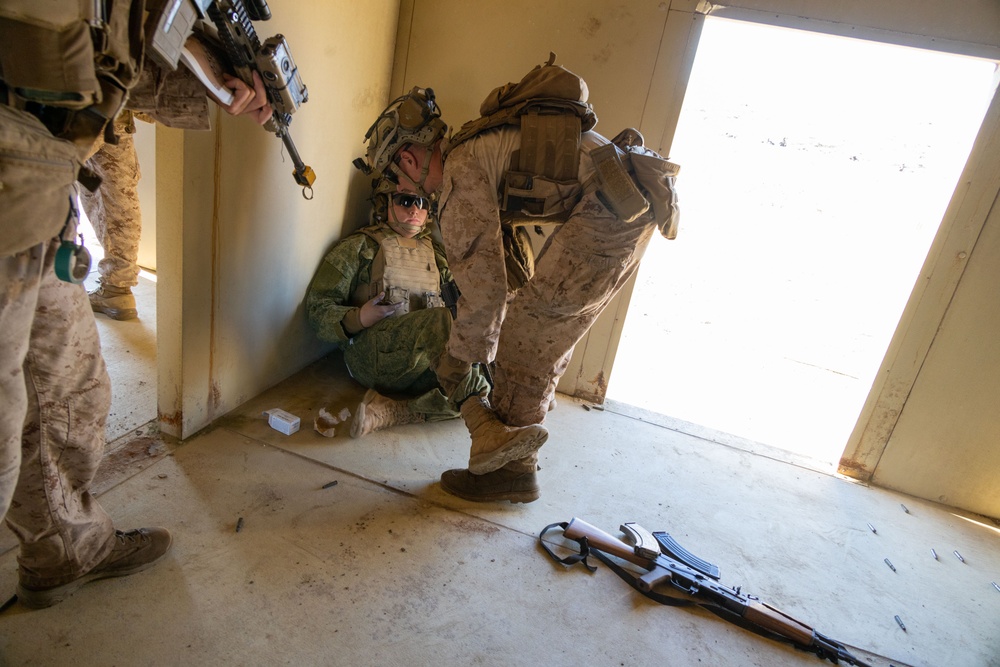 V17, 1st Intel Marines participate in boat raid course with EOTG