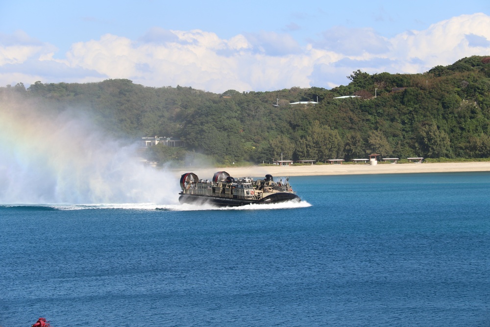 LCAC Operations aboard USS San Diego (LPD 22)