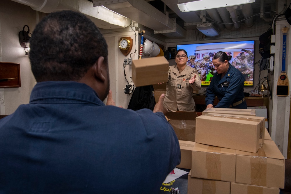 USS Sterett conducts routine operations as part of the Carl Vinson Carrier Strike Group