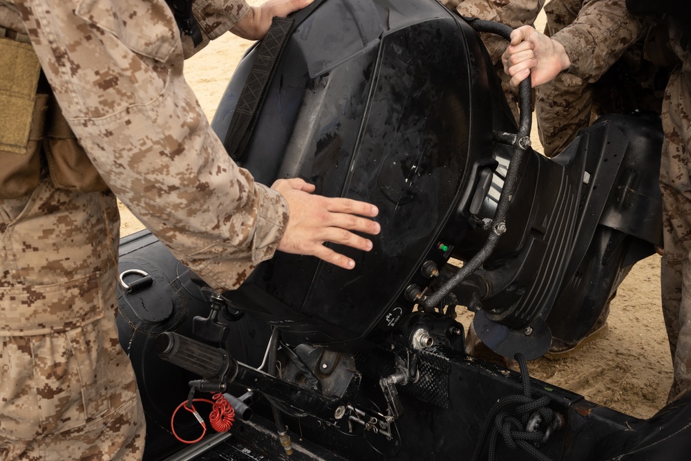 CLB-4 Conducts Small Boat Sustainment Training