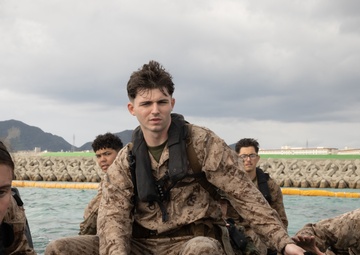 CLB-4 Conducts Small Boat Sustainment Training