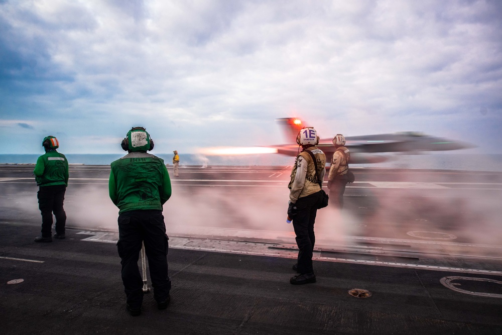 USS Carl Vinson (CVN 70) Conducts Routine Flight Operations in the South China Sea