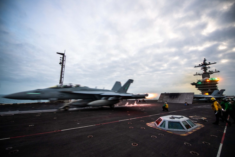 USS Carl Vinson (CVN 70) Conducts Routine Flight Operations in the South China Sea