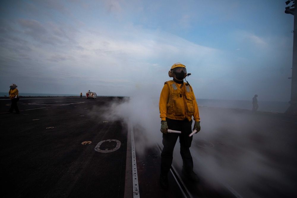 USS Carl Vinson (CVN 70) Conducts Routine Flight Operations in the South China Sea