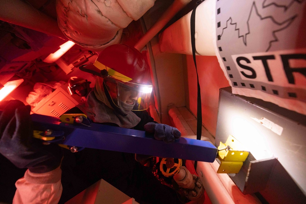USS Preble (DDG 88) Structural Damage and Flooding Drill