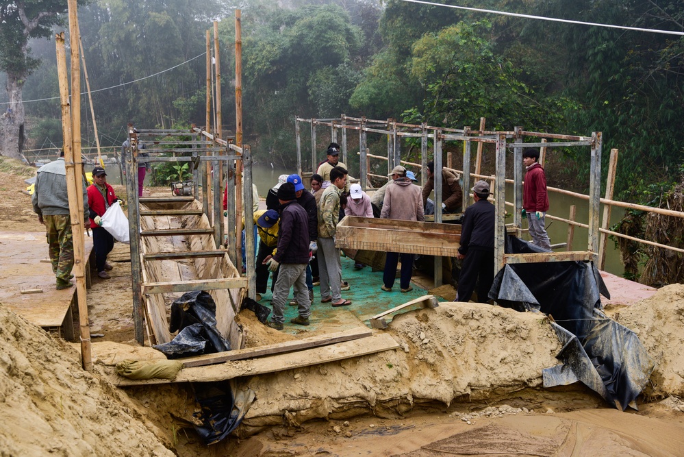 DPAA and Lao Personnel Move Screening Station in Laos