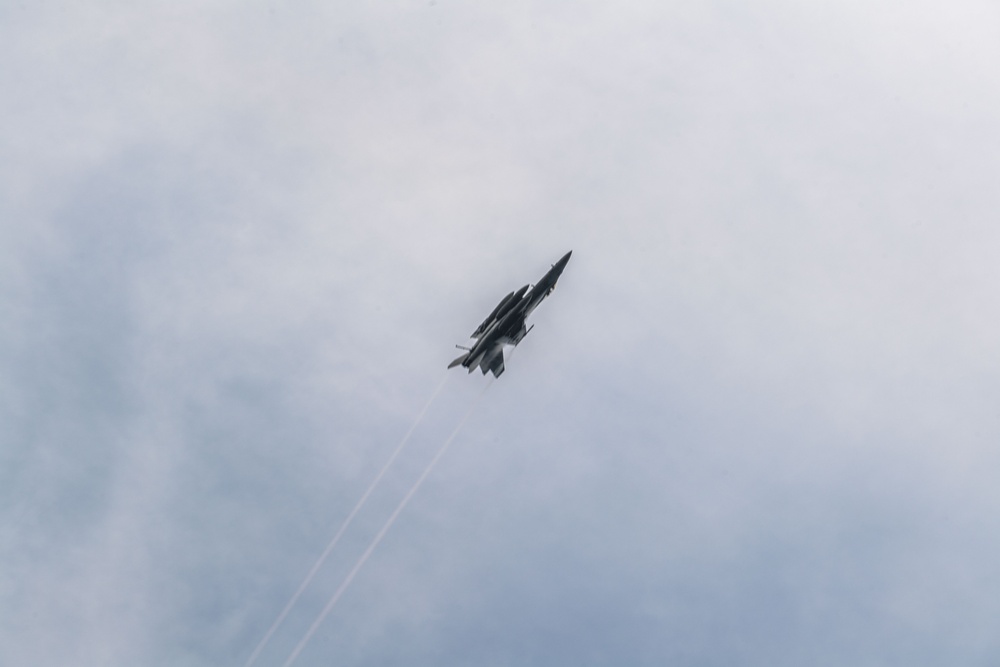 USS Carl Vinson (CVN 70) Conducts Routine Flight Operations in the South China Sea