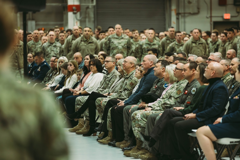 Col. Barret Golden assumes command of the 139th Airlift Wing