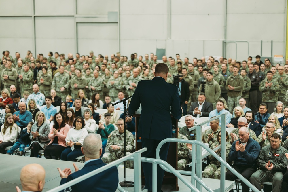 Col. Barret Golden assumes command of the 139th Airlift Wing