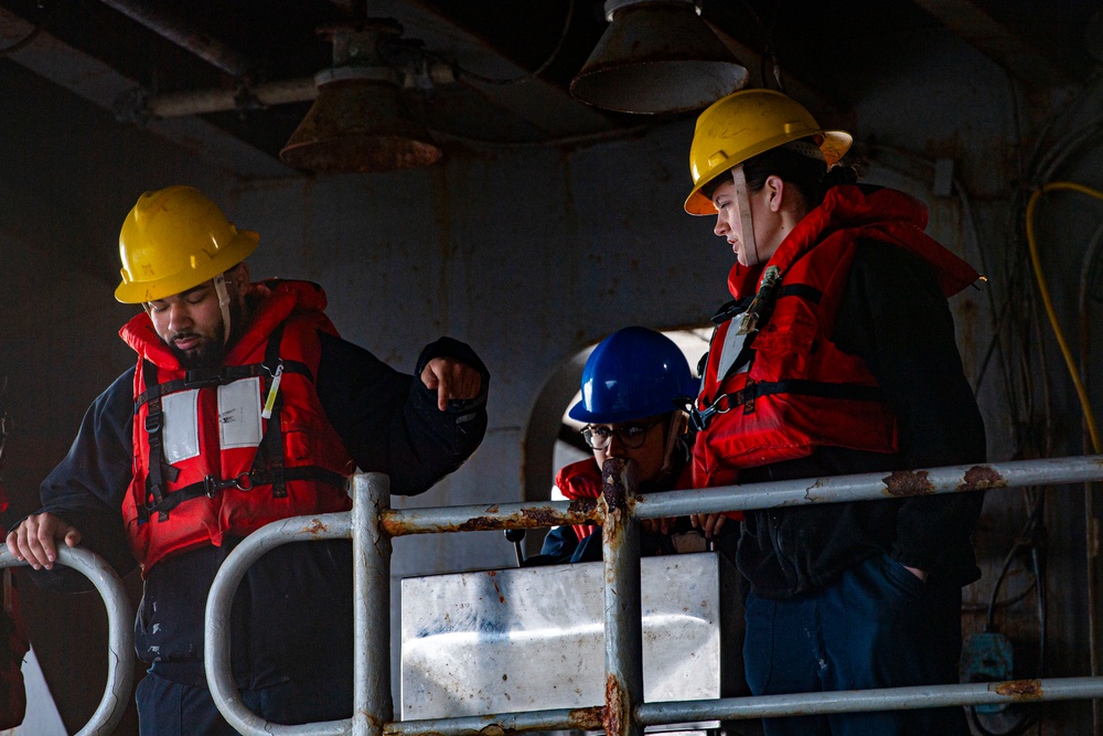 Nimitz Conducts Small Boat Operations