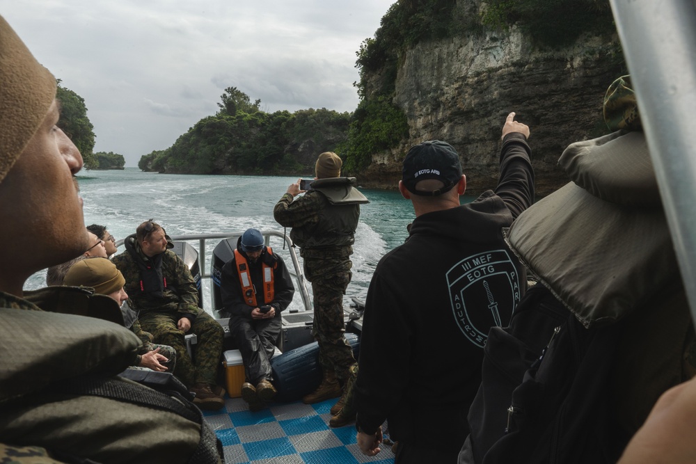 III MEF Marines participate in Nearshore Field Course