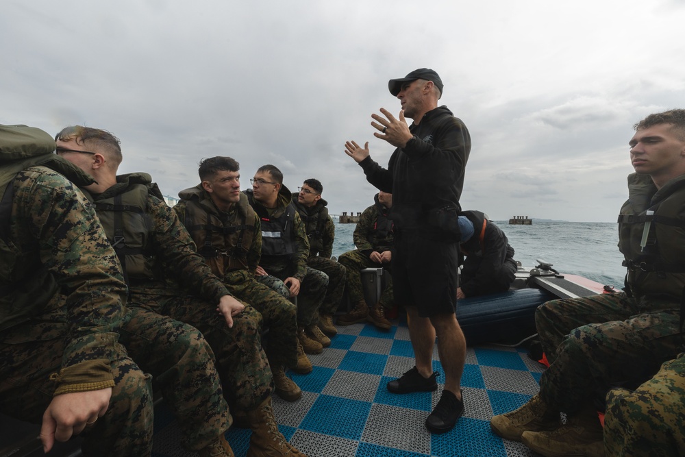 III MEF Marines participate in Nearshore Field Course