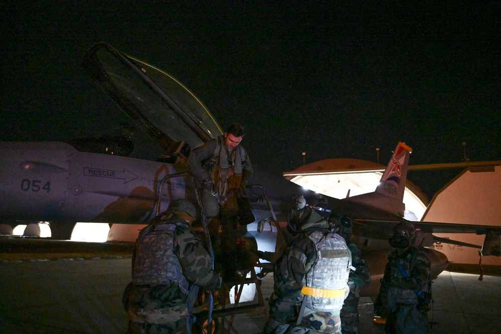 Beverly Pack 25-1 Aircraft Decontamination and MOPP exchange