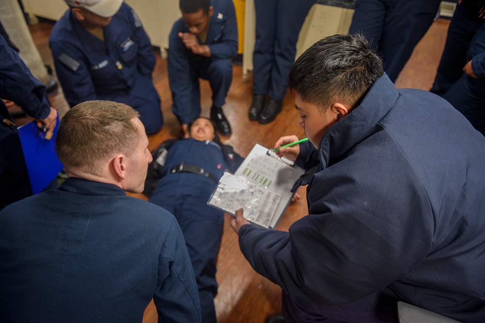 USS Blue Ridge Conducts Medical Training Drills