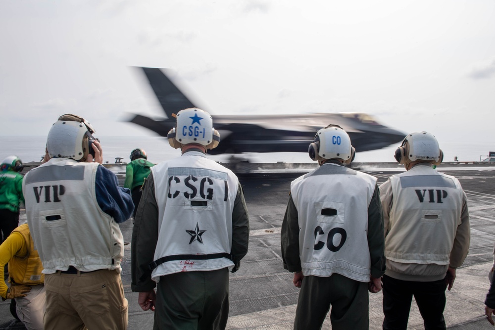 USS Carl Vinson (CVN 70) Hosts Distinguished Visitors from Thailand