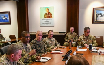 U.S. TRANSCOM commander visits U.S. EUCOM
