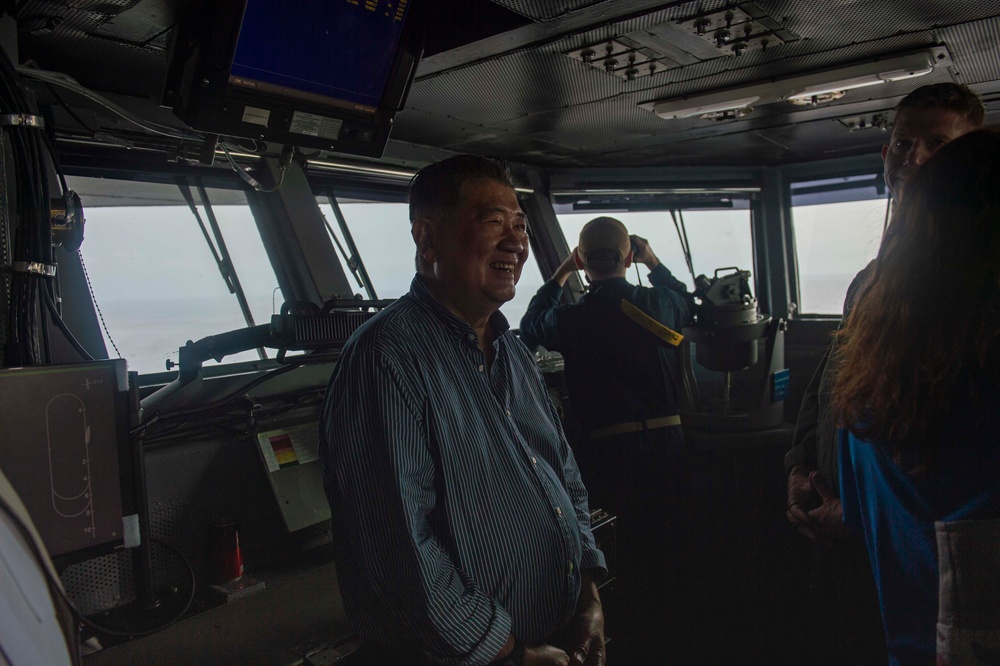 USS Carl Vinson (CVN 70) Hosts Distinguished Visitors from Thailand