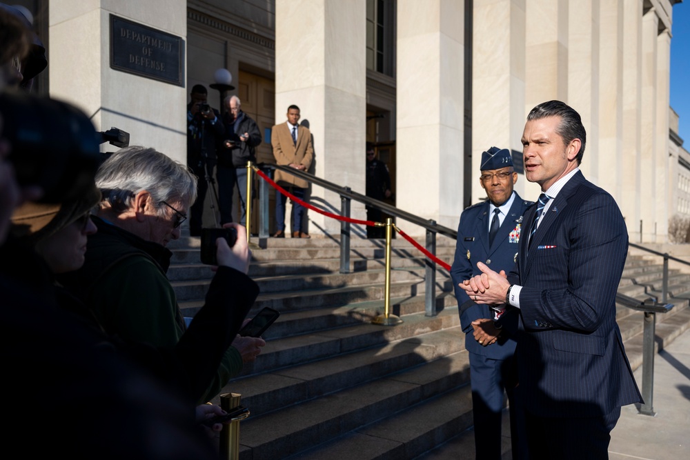 SD Hegseth Arrives at the Pentagon