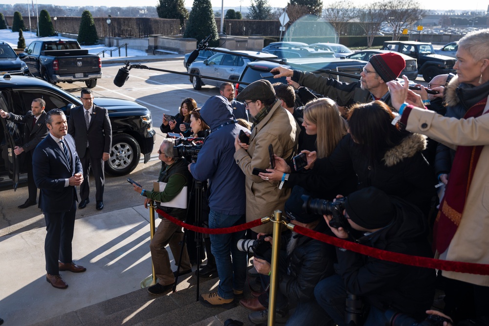 SD Hegseth Arrives at the Pentagon