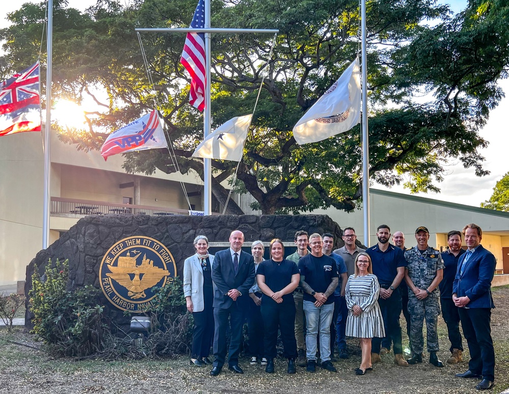 Australian Secretary of Defence visits Pearl Harbor Naval Shipyard