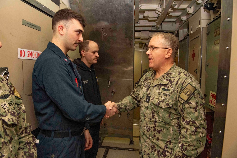 Rear Adm. Rick Seif Visits PSNS