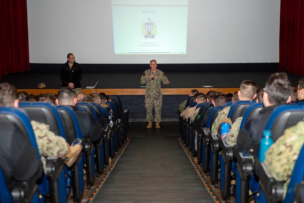 Rear Adm. Rick Seif Visits Naval Base Kitsap-Bangor