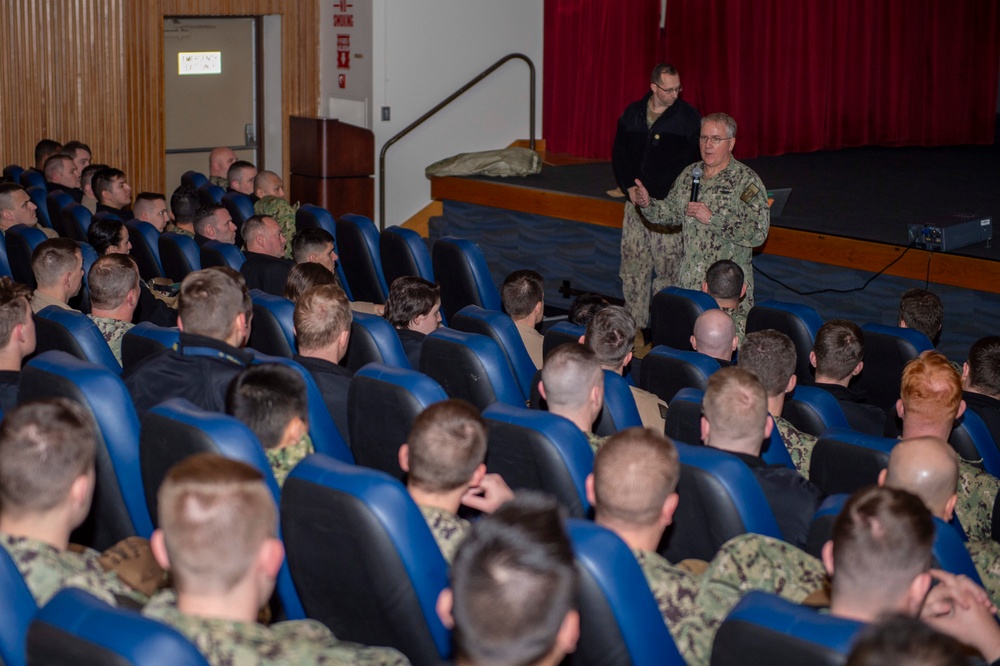 Rear Adm. Rick Seif Visits Naval Base Kitsap-Bangor