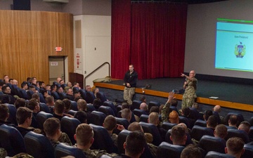 Rear Adm. Rick Seif Visits Naval Base Kitsap-Bangor