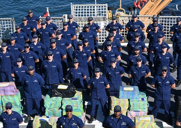 USCGC Campbell crew offloads approximately $91.3 million worth of cocaine in Ft. Lauderdale