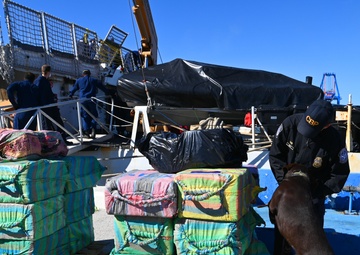 USCGC Campbell crew offloads approximately $91.3 million worth of cocaine in Ft. Lauderdale