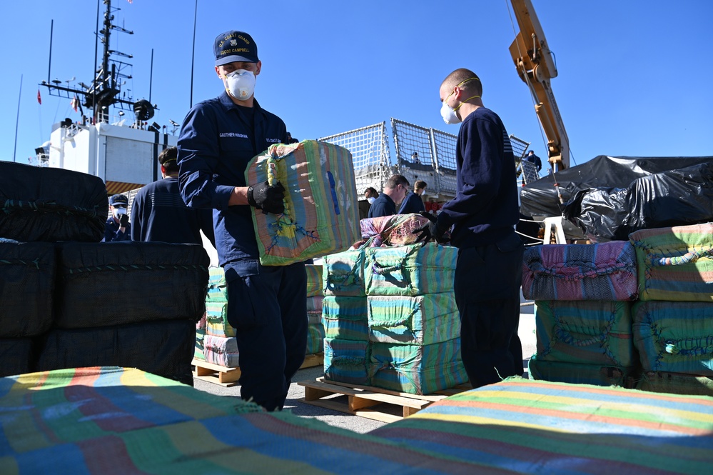 USCGC Campbell crew offloads approximately $91.3 million worth of cocaine in Ft. Lauderdale