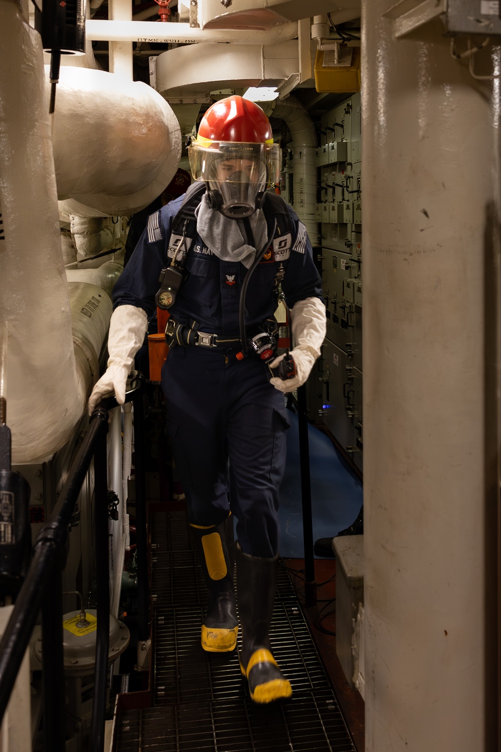 USS Oscar Austin (DDG 79) Conducts General Quarters Drill