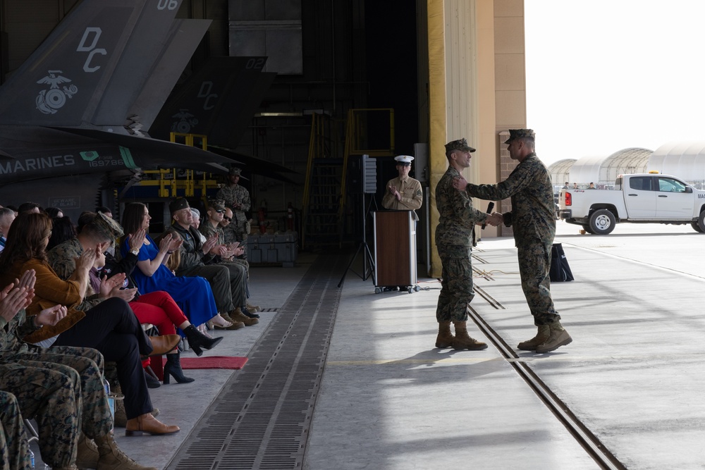 VMFA-122 hosts change of command