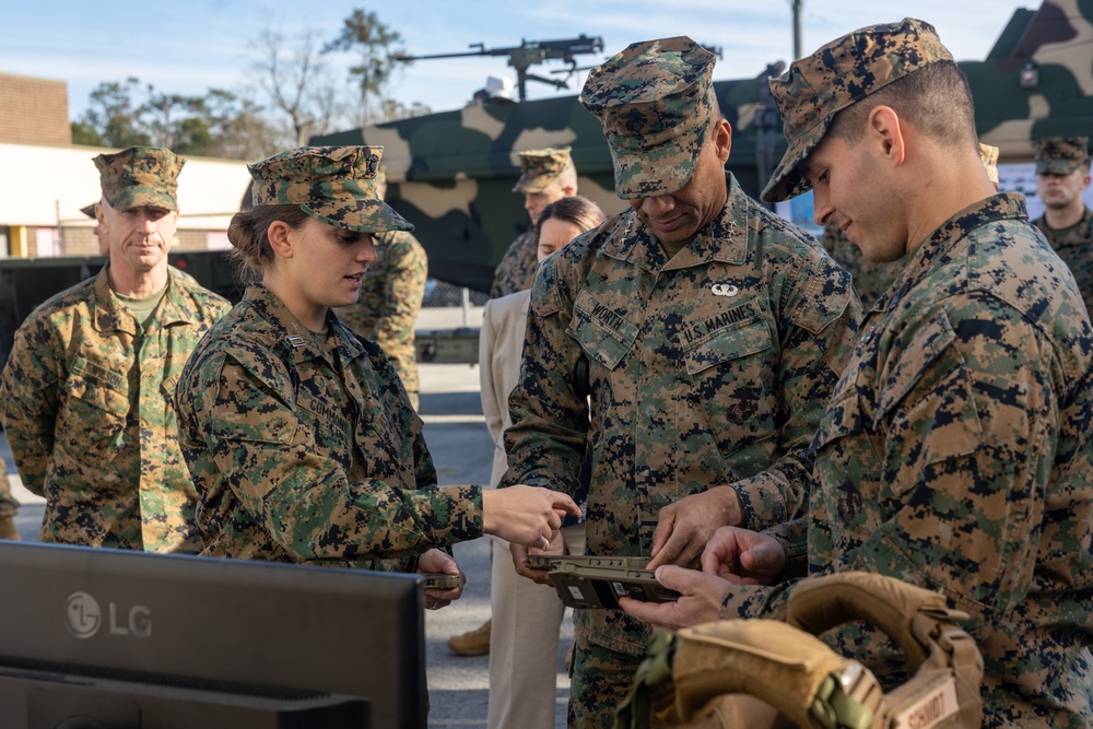 II Marine Expeditionary Force Commanding General Visits 2nd Marine Logistics Group Marines and Sailors