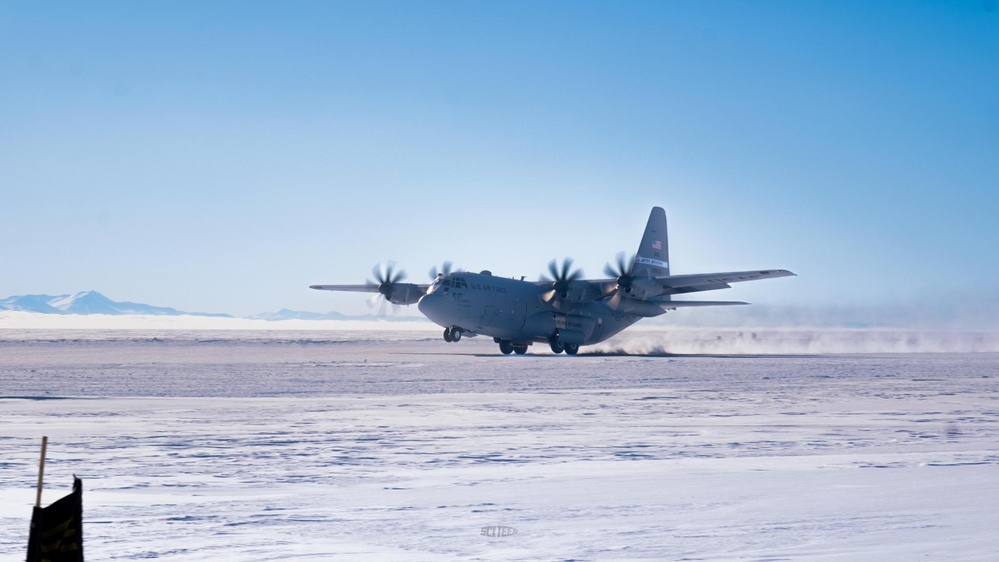 152nd Airlift Wing arrives at Antarctica on their first ever mission assisting with Operation Deep Freeze in Antarctica