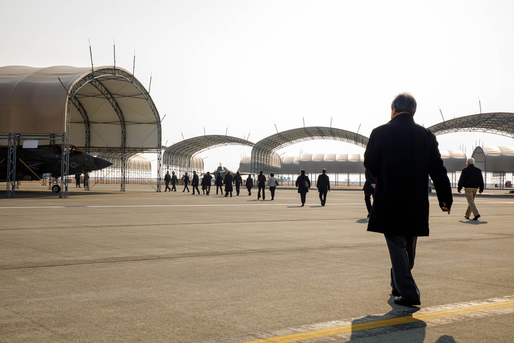 Leadership from Misawa Air Base visit Marine Corps Air Station Iwakuni