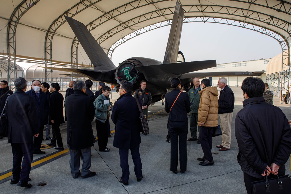 Leadership from Misawa Air Base visit Marine Corps Air Station Iwakuni