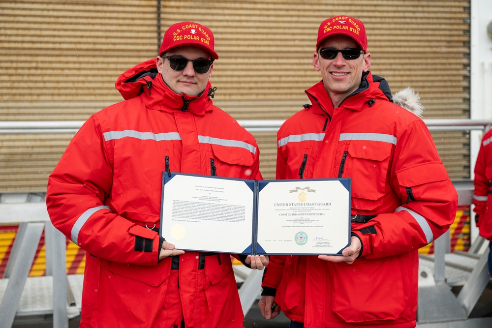 USCGC Polar Star (WAGB 10) holds quarters in McMurdo Sound during Operation Deep Freeze