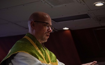 USS Ronald Reagan (CVN 76) chaplain holds daily mass