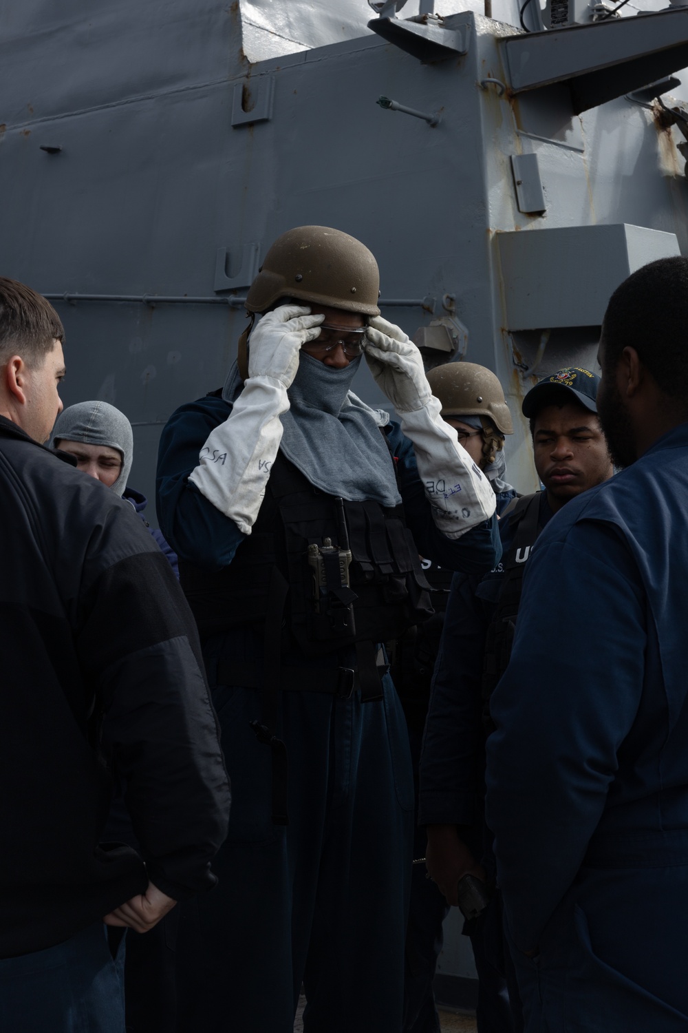 USS Oscar Austin (DDG 79) Conducts SCAT Quick Draw Drill