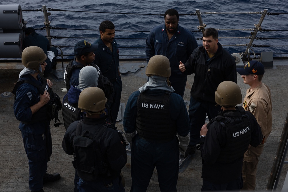 USS Oscar Austin (DDG 79) Conducts SCAT Quick Draw Drill