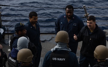 USS Oscar Austin (DDG 79) Conducts SCAT Quick Draw Drill