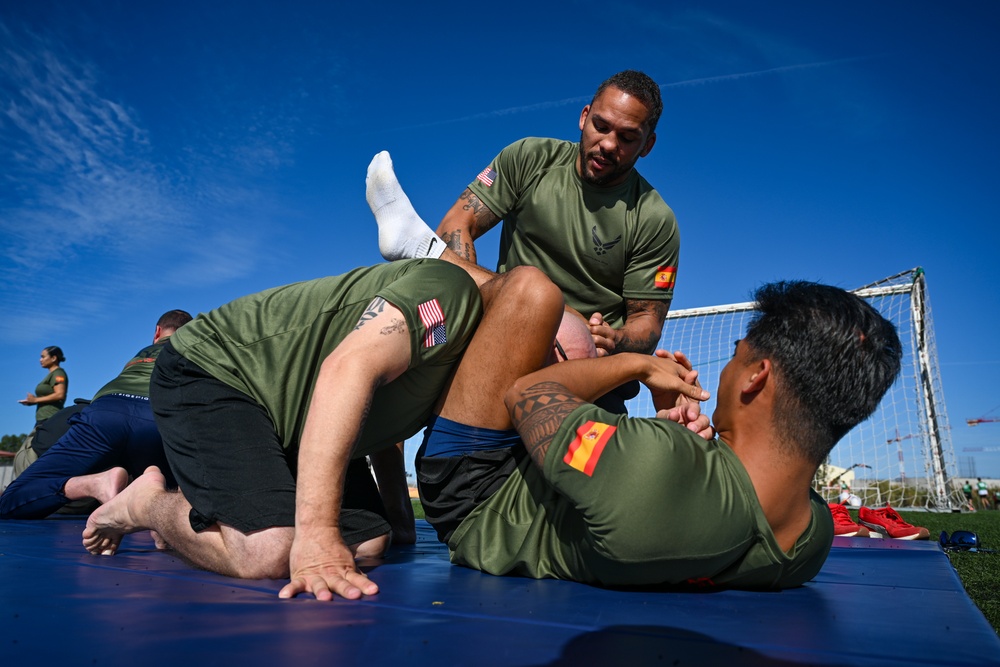 UFC fighter Erik Anders trains with NAVROTA Airmen during Warrior Heart Day