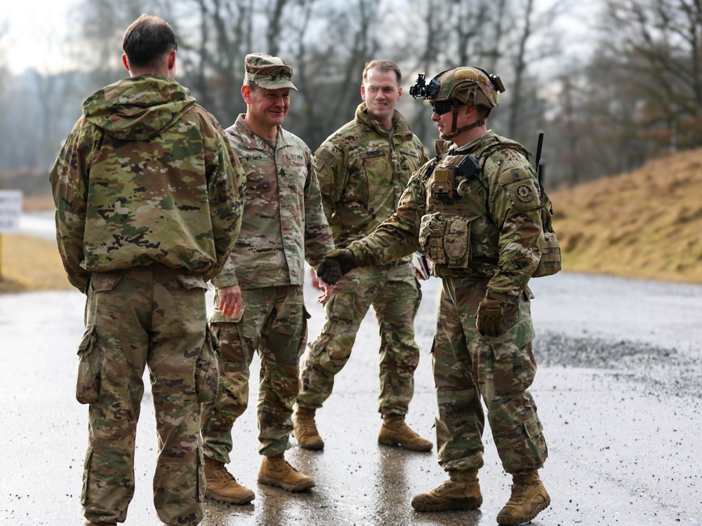 SMA Weimer visits 2CR range, troops &amp; leaders in Bavaria