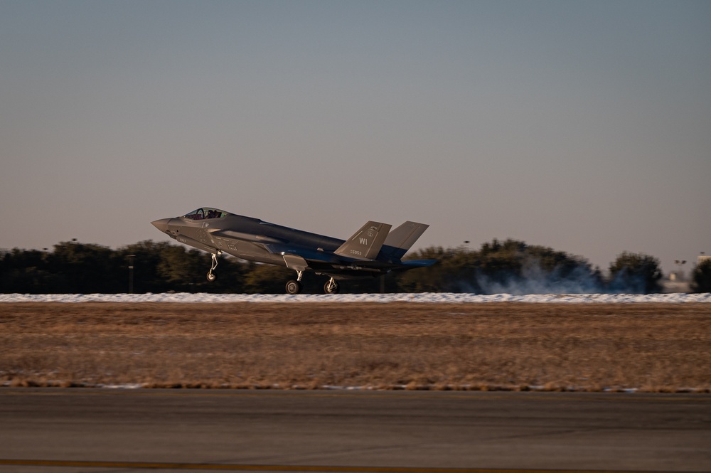 F-35 Lands During Sentry Savannah 25-1