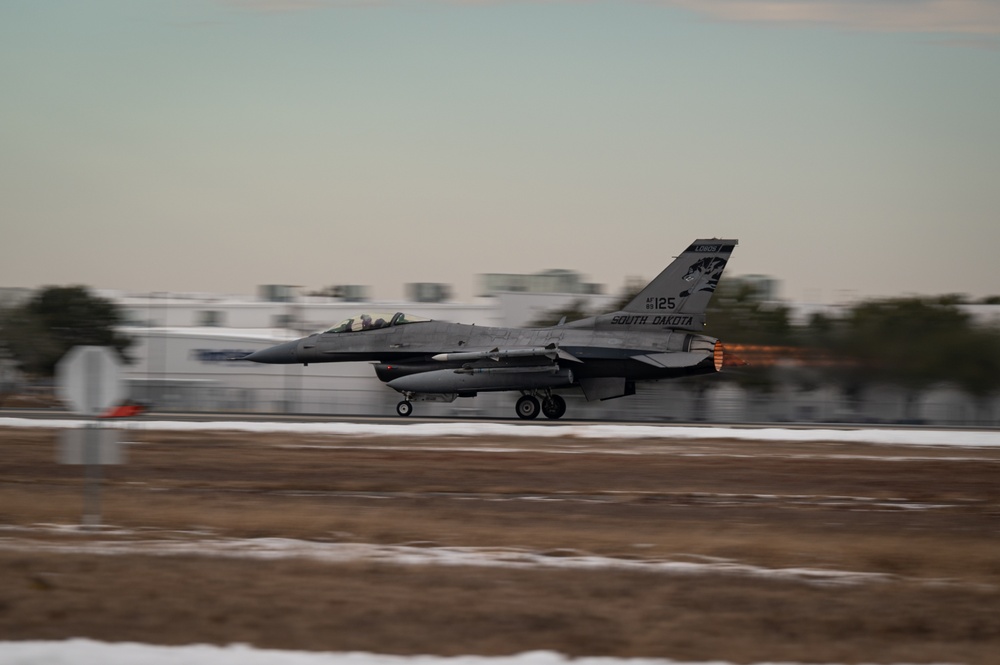 F-16 Takes Off During Sentry Savannah 25-1