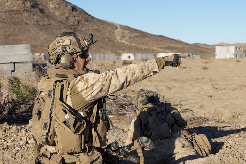 2/7 conducts a platoon urban raid exercise during ITX 1-25